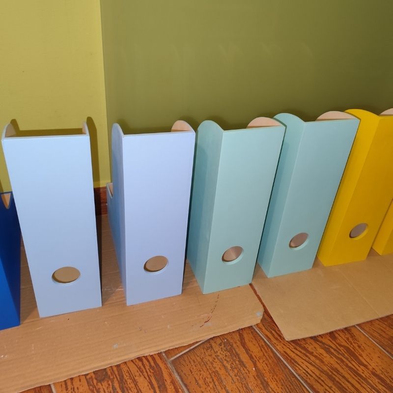 Dřevěné šanony modré žluté