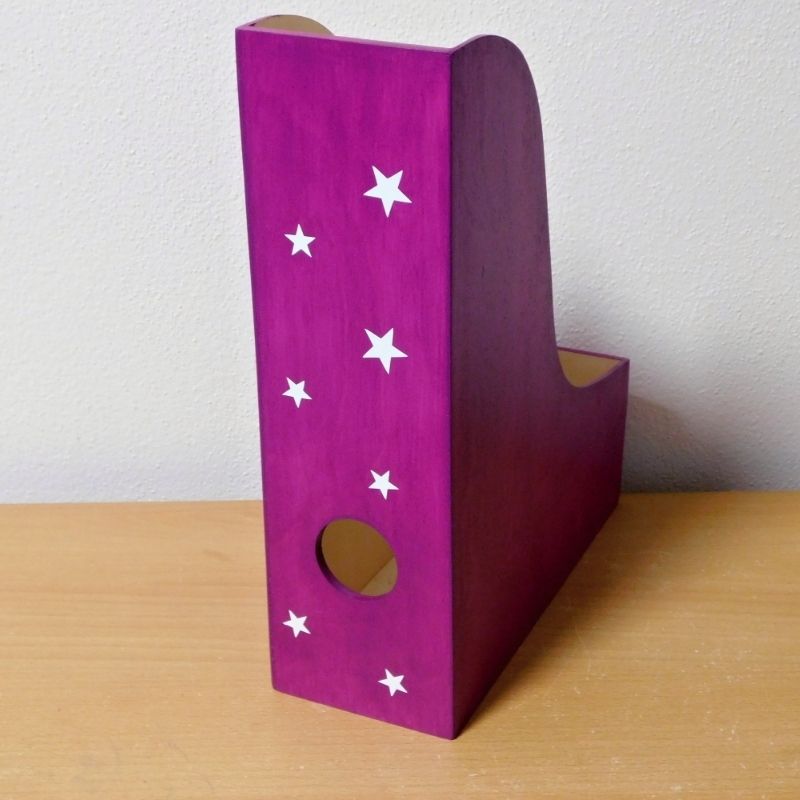 Dřevěný pořadač fialový s hvězdičkami