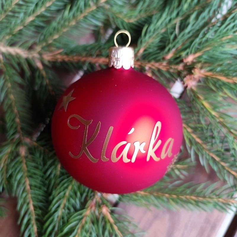 Skleněná vánoční koule se jménem červená zlatá Klárka