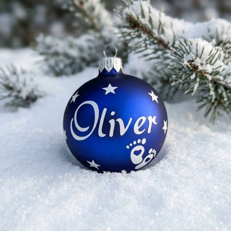 Skleněná vánoční ozdoba pro miminko jméno nožičky modrá se jménem Oliver