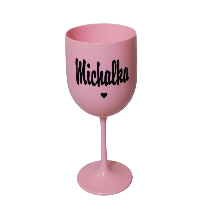 Sklenička se jménem růžová se jménem Michalka