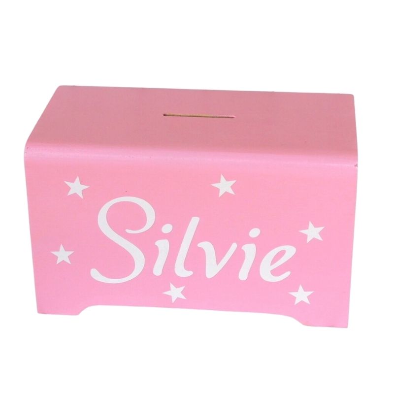 Dřevěná růžová pokladnička se jménem Silvie