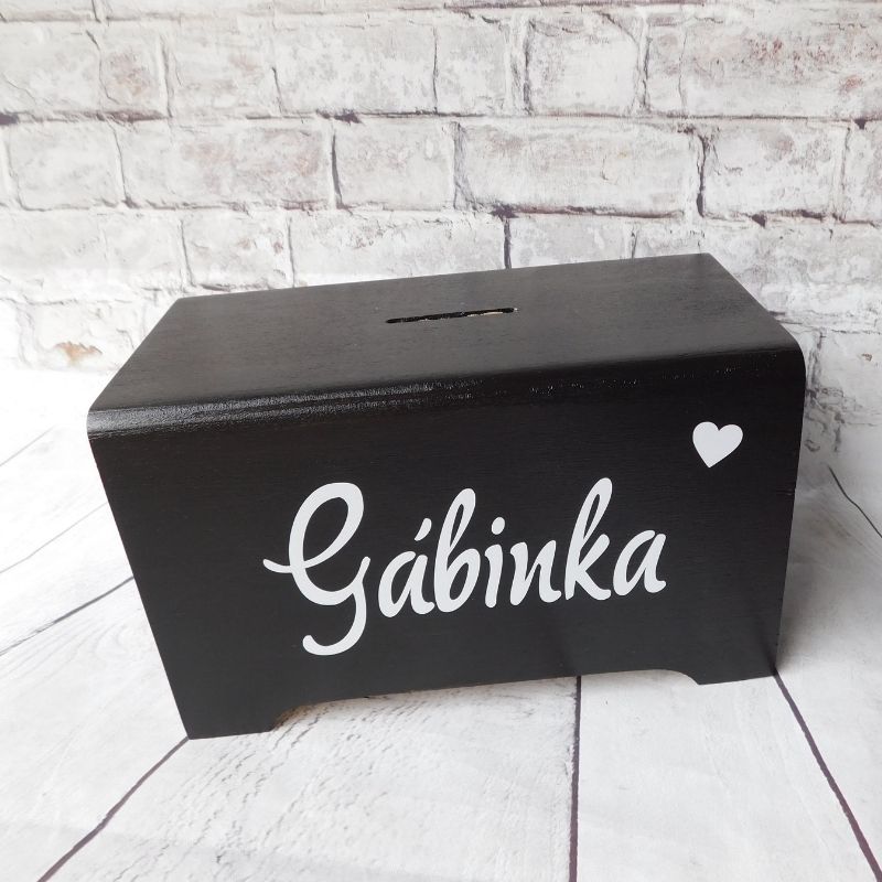 Dětská pokladnička se jménem černá