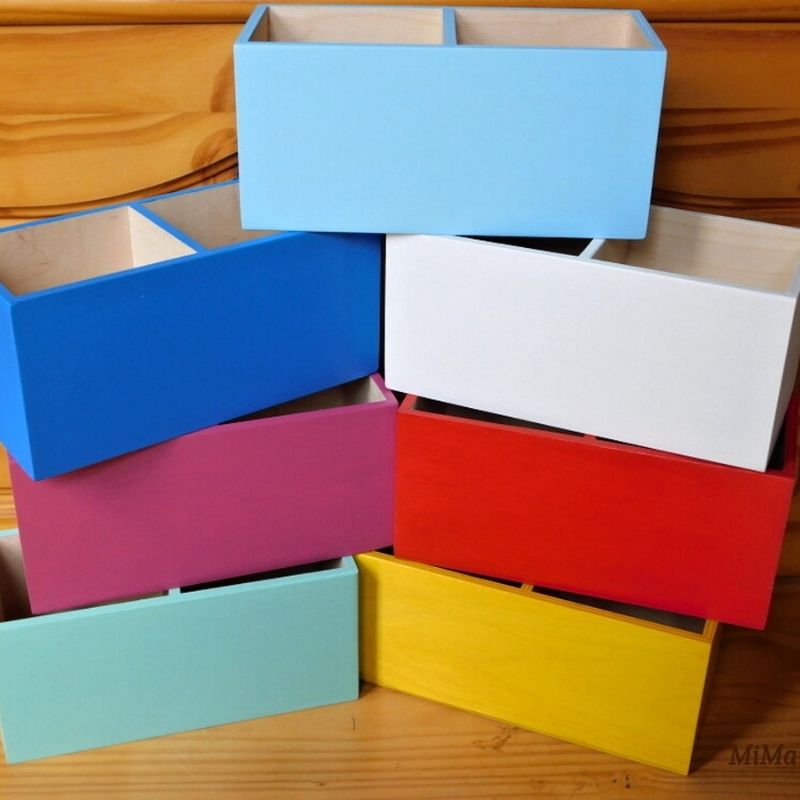 Dřevěný pastelkovník jednobarevný