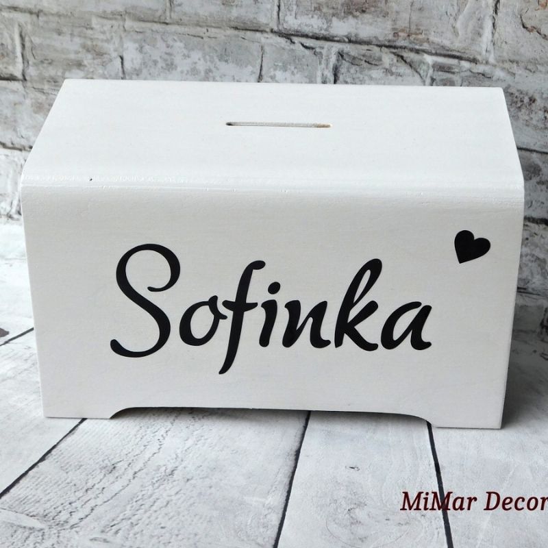 Pokladnička pro děti se jménem a srdíčkem - bílá