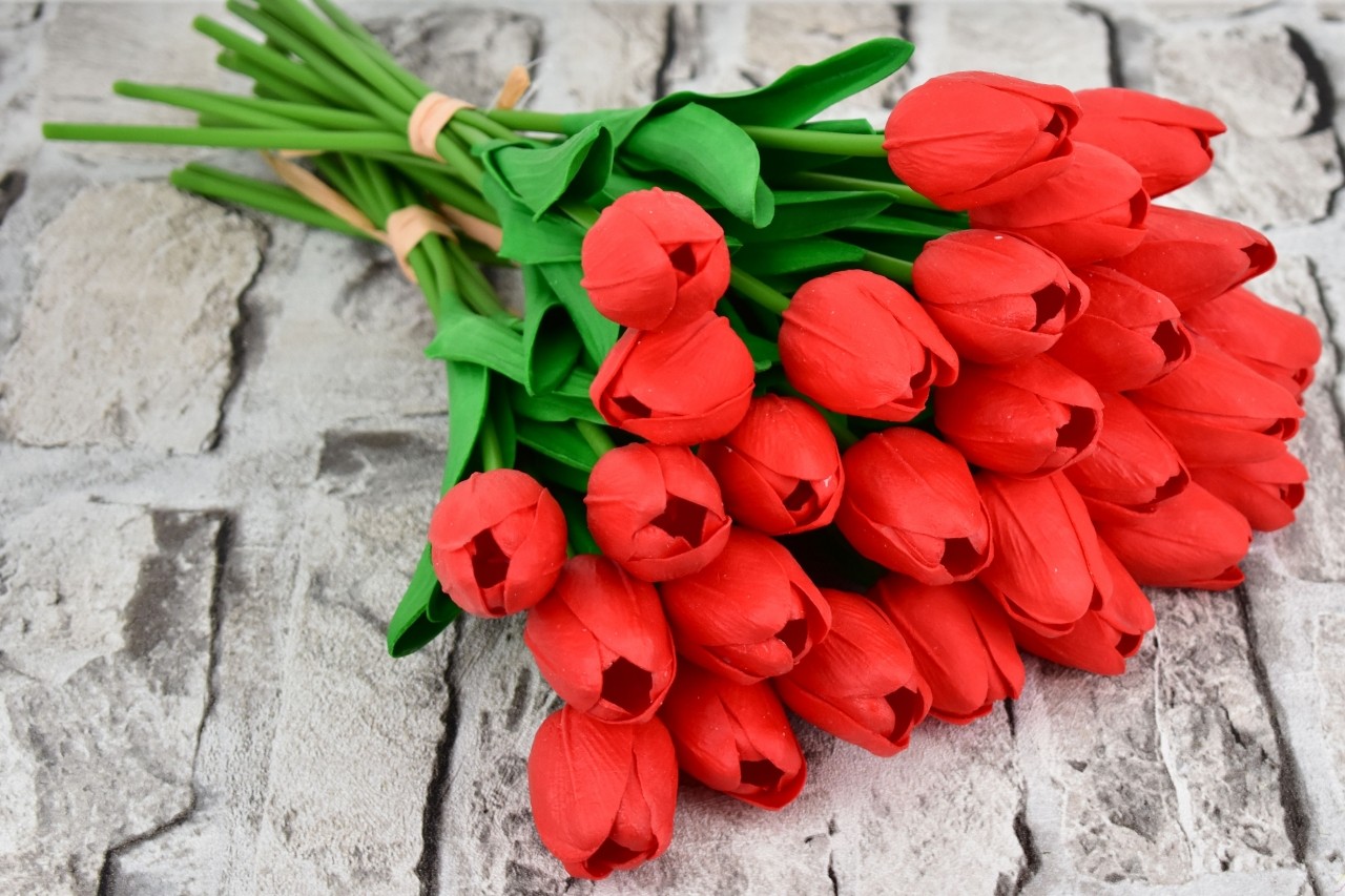 Kytice 7 tulipánů 34,5 cm, červená