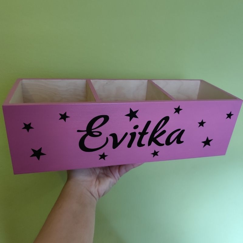 Velký dřevěný pastelkovník 3 přihrádky fialovorůžový