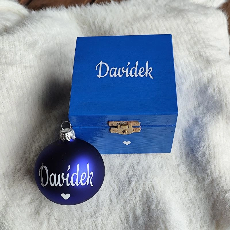 Vánoční baňka se jménem a srdíčkem - modrá