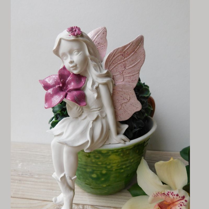 Dekorace víla s květinou barevná - růžovo/fialková