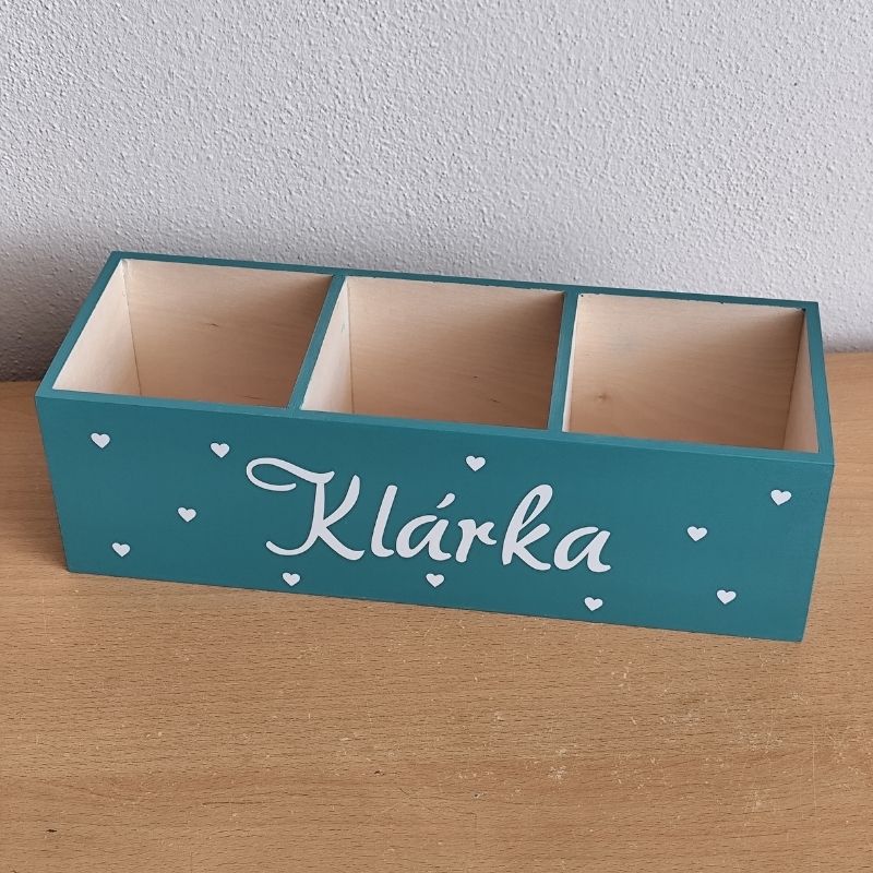Dřevěný organizér 3 přihrádky se jménem a srdíčky
