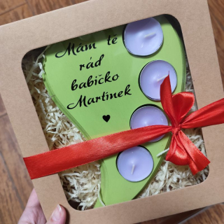 Dřevěný svícen pro babičku zelený