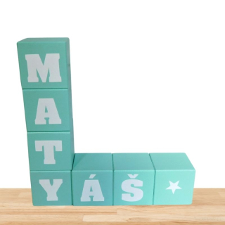 Dřevěné kostky se jménem mintové