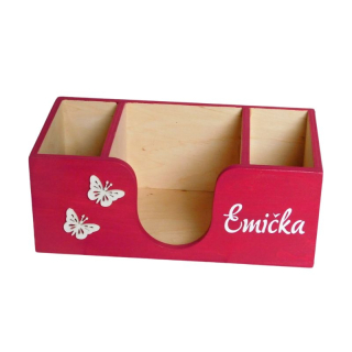 Dřevěný tužkovník se jménem a motýlky