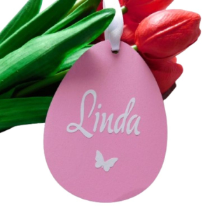 Jarní ozdoba k zavěšení se jménem a motýlkem